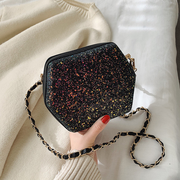 Fényes hatszögletű női válltáska flitterekkel és cipzárral