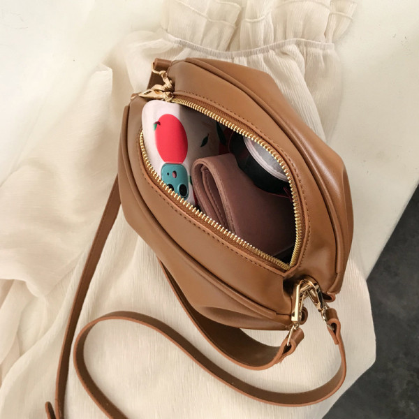 Nem szabványos női táska rövid és hosszú füllel