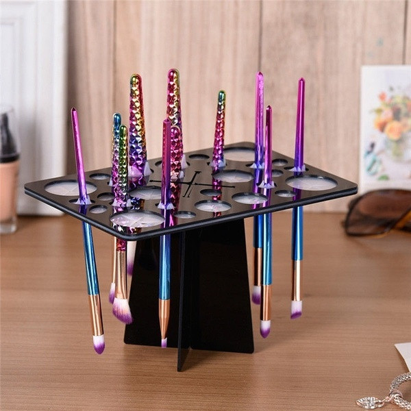 Акрилна стойка подходяща за 26 четки за грим с различни размери