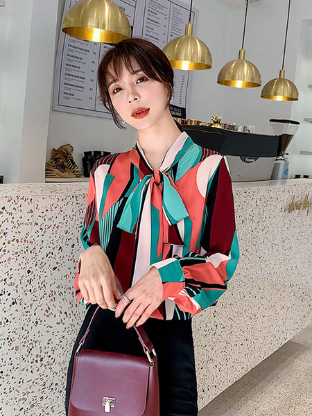 Stílusos női többszínű ing gallérral, szalaggal