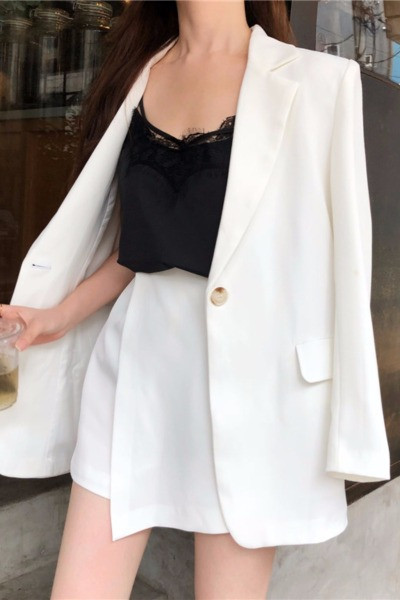 Modern hosszú fehér kabát klasszikus modell