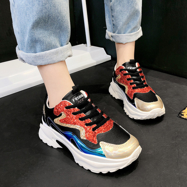 Καθημερινή γυναικεία αθλητικά παπούτσια με γυαλιστερό αποτέλεσμα και σκληρή σόλα σε διάφορα χρώματα