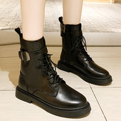 Γυναικείες έκο δερμάτινες μπότες με ίσια σόλα και μεταλλική πλευρική πόρπη σε μαύρο χρώμα