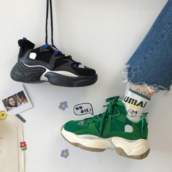 Νέο μονέλο μοντέρνα γυναικεία αθλητικά  παπούτσια με χοντρή  σόλα κατάλληλα για κάθε εποχή