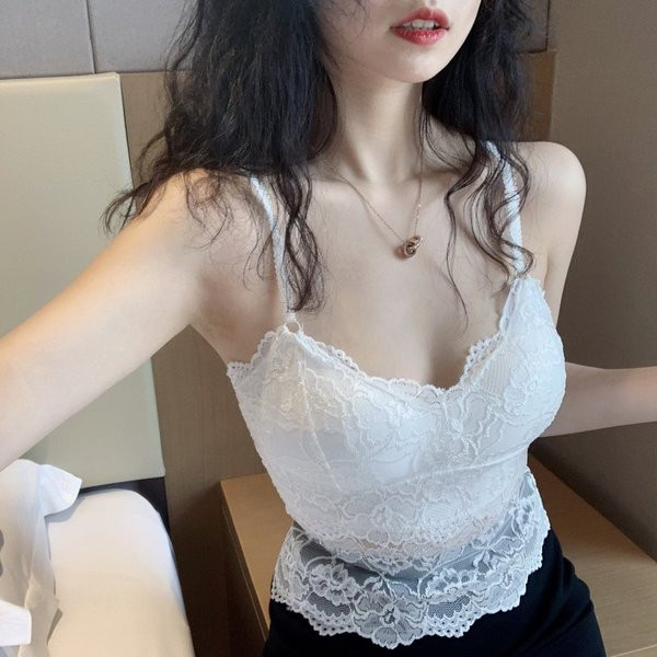 Νέο μοντέλο δαντελένιο αμάνικο με επένδυση και λεπτές λωρίδες