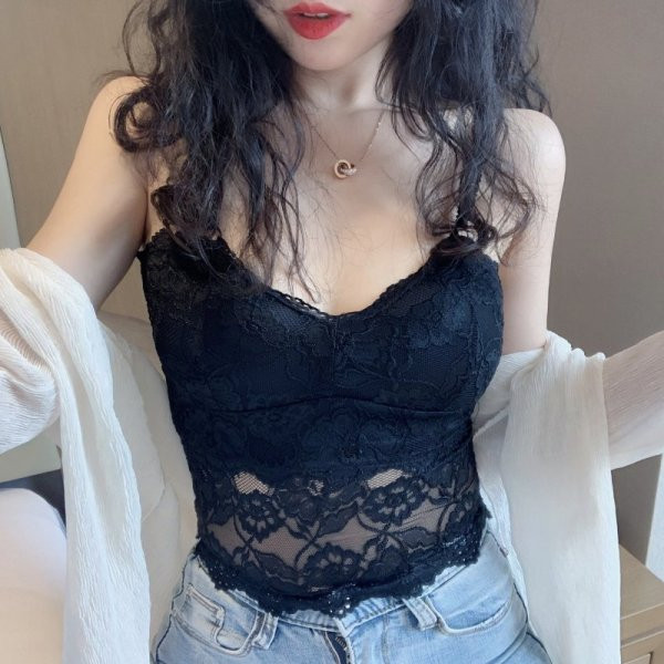 Νέο μοντέλο δαντελένιο αμάνικο με επένδυση και λεπτές λωρίδες