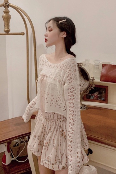 Σύντομη ευρεία δεμένη λεπτή δεμένη πουλόβερ