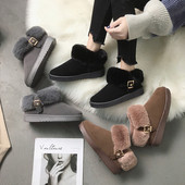 Őszi-téli női csizma puha béléssel és fém elemmel