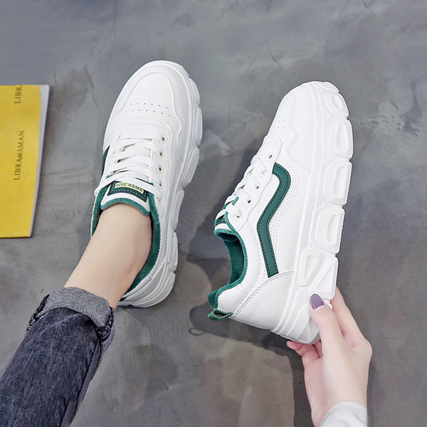 Eko bőrből készült alkalmi női tornacipő lapos talppal