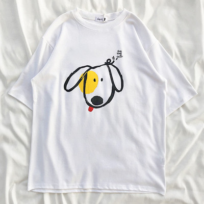 Περιστασιακό μοντέλο κυρίας t-shirt με στυλ για το σκυλί