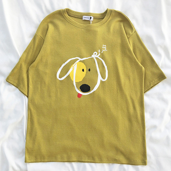 Περιστασιακό μοντέλο κυρίας t-shirt με στυλ για το σκυλί