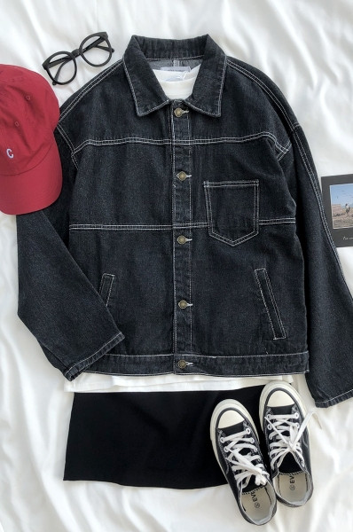 Női alkalmi farmerdzseki széles modell klasszikus gallérral és zsebekkel