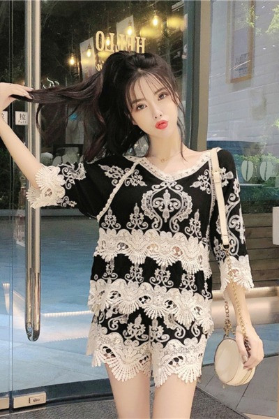 Νέο μοντέλο γυναικεία μπλούζα με δαντέλα και κεντήματα