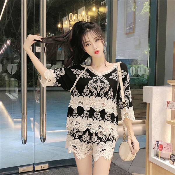 Νέο μοντέλο γυναικεία μπλούζα με δαντέλα και κεντήματα