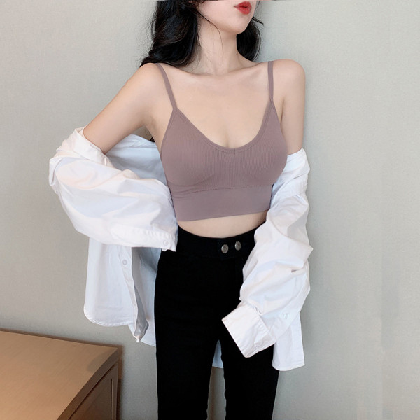 Napi melltartó háromszög alakú csészékkel, párnázattal