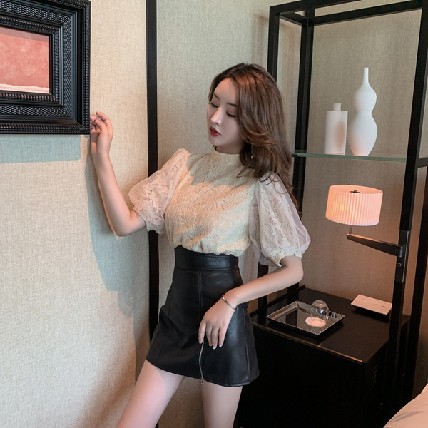 Γυναικεία δαντελένια δαντέλα με κοντό μανίκι