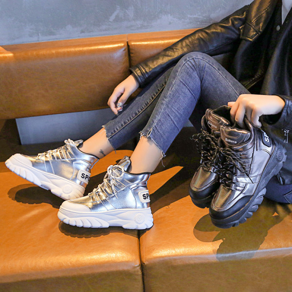 Női őszi-téli tornacipő magas talppal és érdes talppal