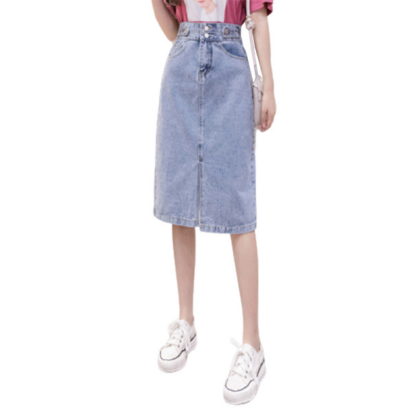 Magas derekú farmerszoknya és hasíték