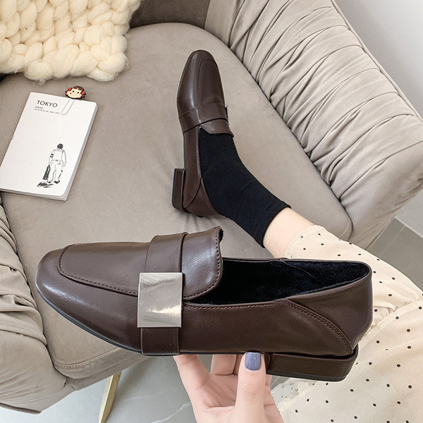 Alkalmi női őszi bőrcipő fém csattal