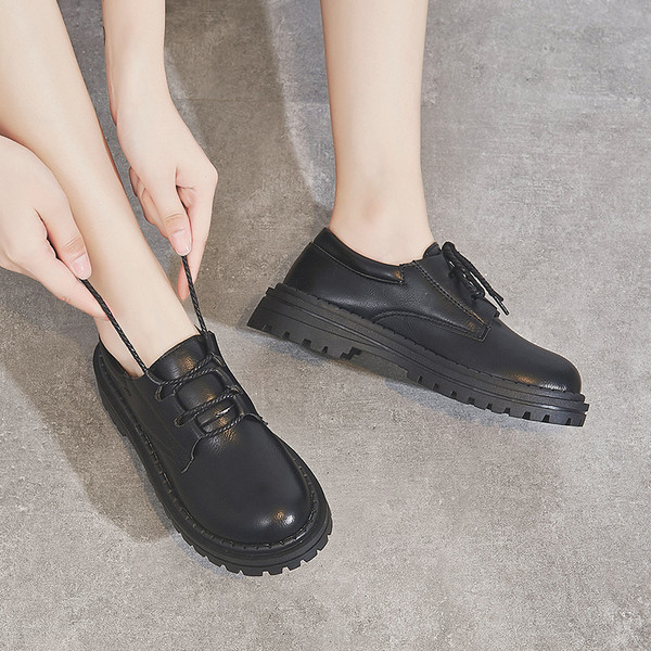 Alkalmi női őszi cipő, lapos talppal öko bőrből