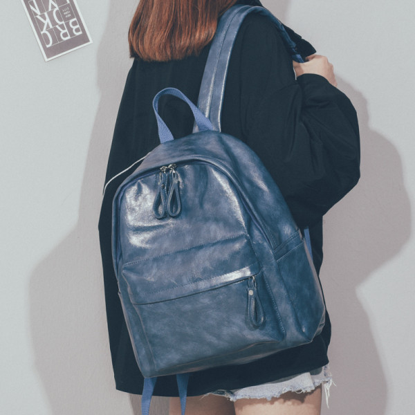 Lezser női hátizsák, tiszta ökobőr modell elülső zsebbel