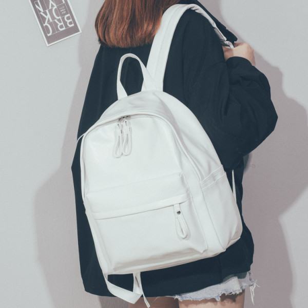 Lezser női hátizsák, tiszta ökobőr modell elülső zsebbel