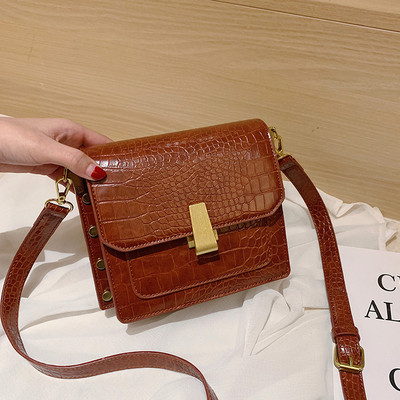 Καθημερινή οικολογική δερμάτινη τσάντα με τετράγωνη μορφή και μεγάλη λαβή