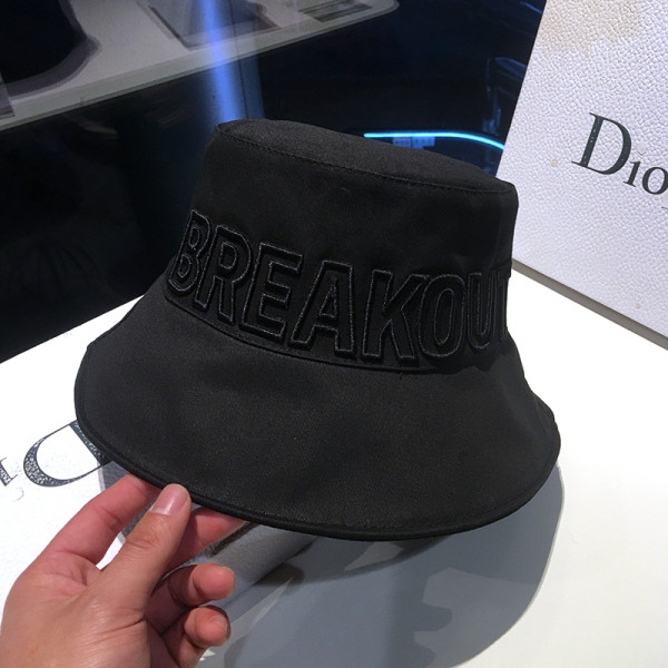 Γυναικείο καπέλο διπλής όψης με κέντημα