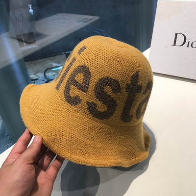 Μάλλινο πλεκτό  γυναικείο καπέλο με γράμματα "FIESTA"