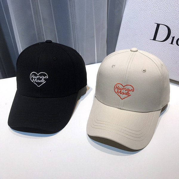 Γυναικείο καθημερινό καπέλο με κέντημα καρδιά  και με την επιγραφή `HUMAN MODE`