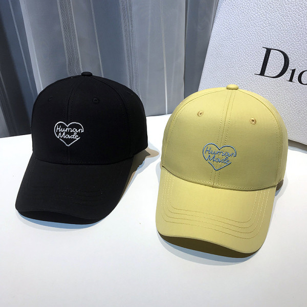 Γυναικείο καθημερινό καπέλο με κέντημα καρδιά  και με την επιγραφή `HUMAN MODE`