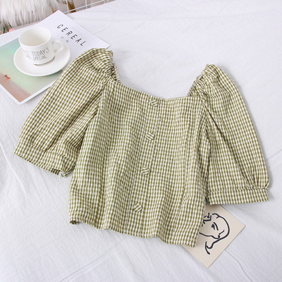 Μοντέρνα γυναικεία μπλούζα με βολάν μανίκι 3/4  και κουμπιά