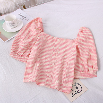 Μοντέρνα γυναικεία μπλούζα με βολάν μανίκι 3/4  και κουμπιά