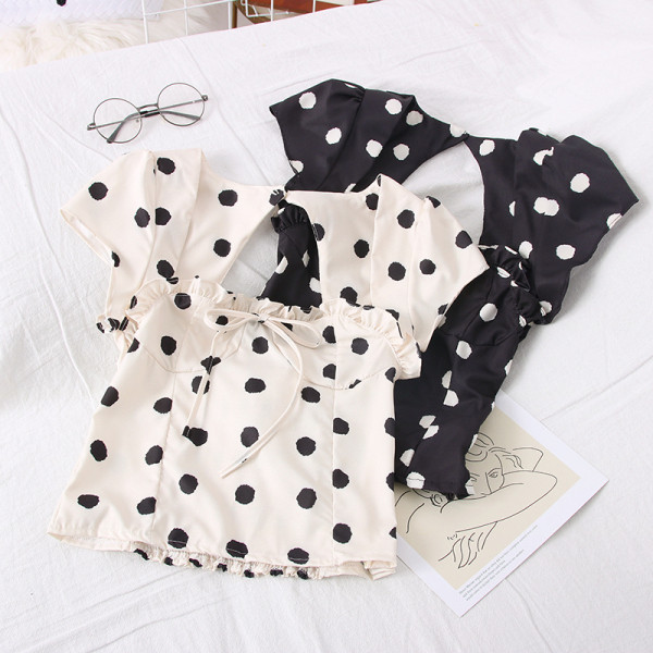 Modern női pöttyös blúz elasztikus háttal és megkötővel