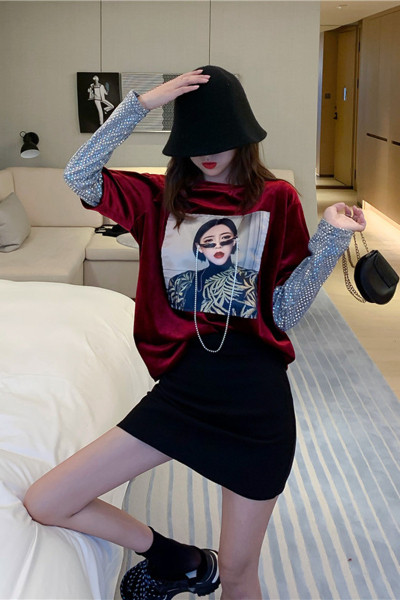 Modern női kétrészes blúz mintával és flitterekkel