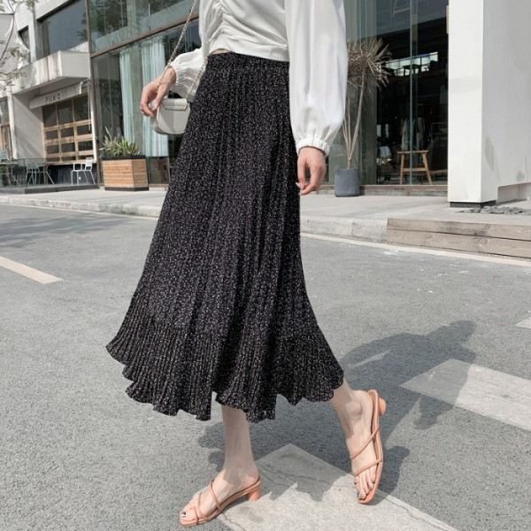 Hosszú redőzött szoknya magas gumírozott derékkal és virágmintával