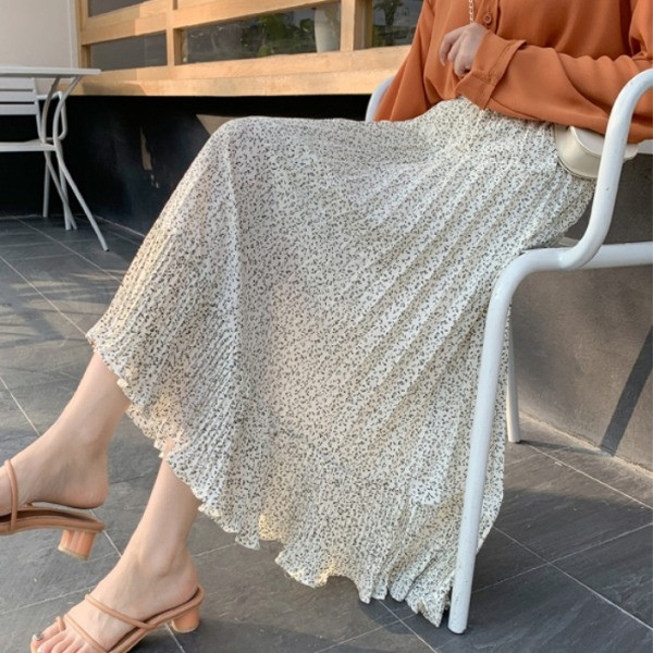 Hosszú redőzött szoknya magas gumírozott derékkal és virágmintával