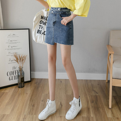 Rövid aszimmetrikus szoknya magas farmer derékkal