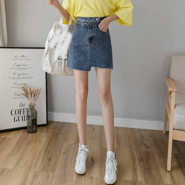 Rövid aszimmetrikus szoknya magas farmer derékkal