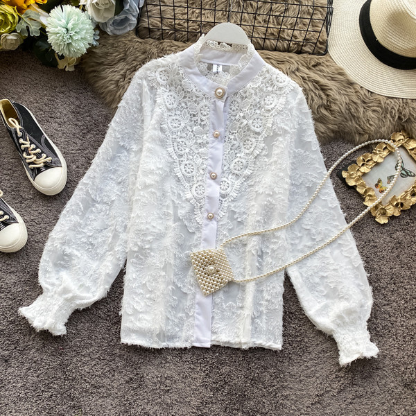 Retro női sifon ing csipke elemekkel és gyöngygombokkal