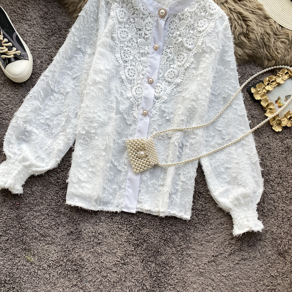 Retro női sifon ing csipke elemekkel és gyöngygombokkal