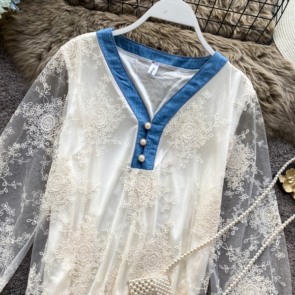 Retro női csipke ing spitz nyakkivágással és gombokkal