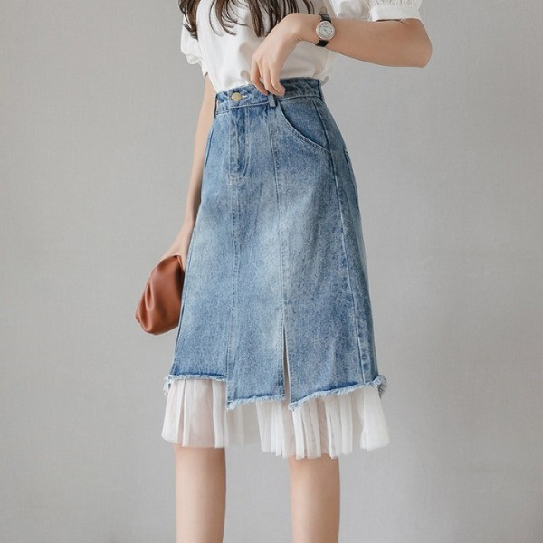 Női farmer és tüll szoknya közepes hosszúságú, magas derékkal