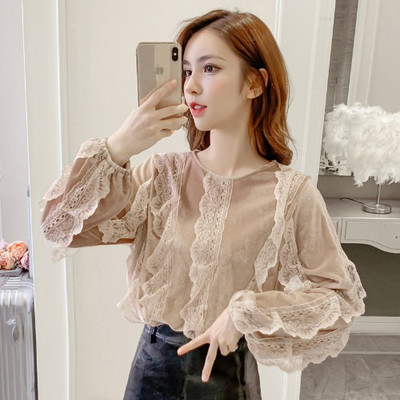 Μοντέρνα βελούδινη μπλούζα με δαντέλα με μακριά μανίκια