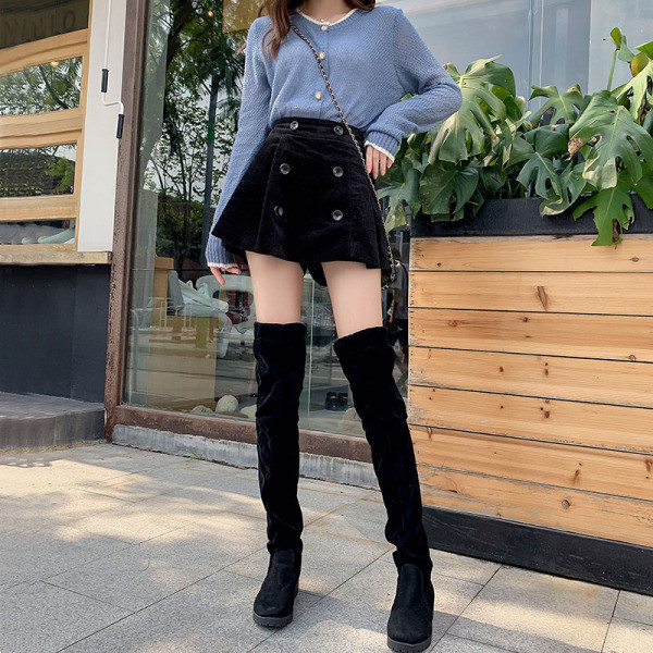 Praegused naiste velvetist seelik-püksid kõrge vöökohaga, nööpidega ja suurustega kuni 2XL