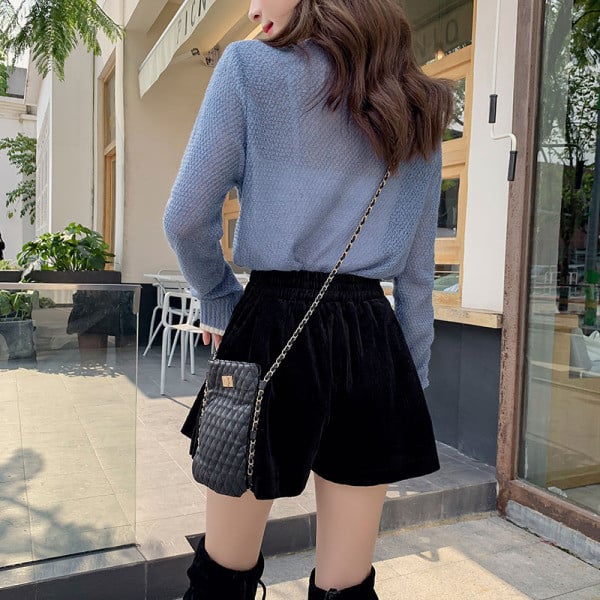 Praegused naiste velvetist seelik-püksid kõrge vöökohaga, nööpidega ja suurustega kuni 2XL