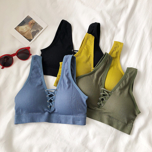 Napi női melltartó széles pántokkal és keresztkötésekkel