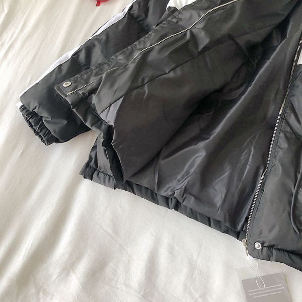 Női alkalmi téli kabát magas gallérral és felirattal