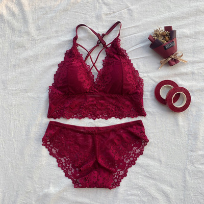 Intim fehérnemű szett csipkével két modellben