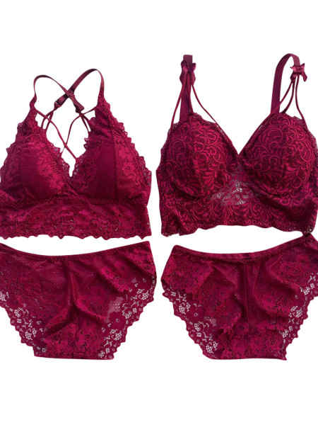 Intim fehérnemű szett csipkével két modellben